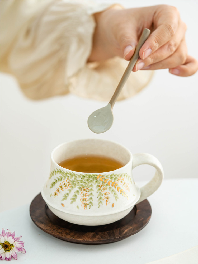 luxury tea cup with 7.6cm mouth and wide base design